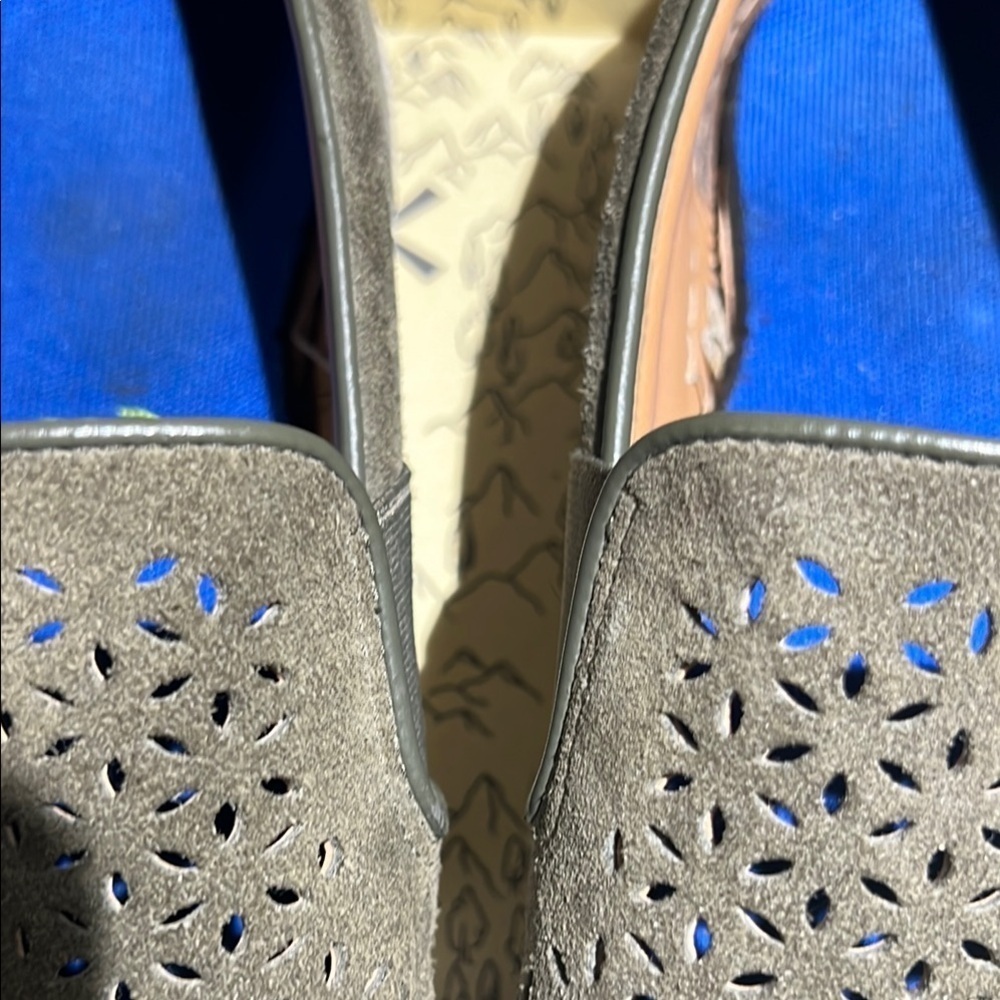 Vionic womens Slip On Loafer Shoes Sz 9.5 356 Midiperf TVW4938-1 Blue Perforated - Picture 3 of 11